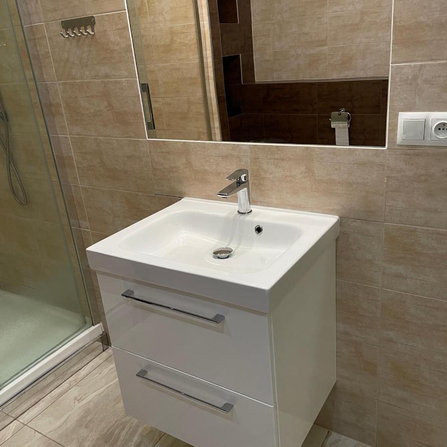 Przestronny Apartament Żagań エクステリア 写真