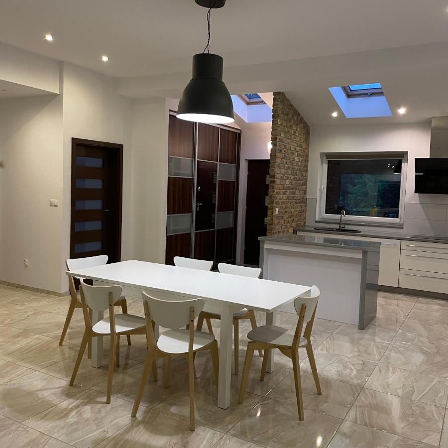 Przestronny Apartament Żagań エクステリア 写真